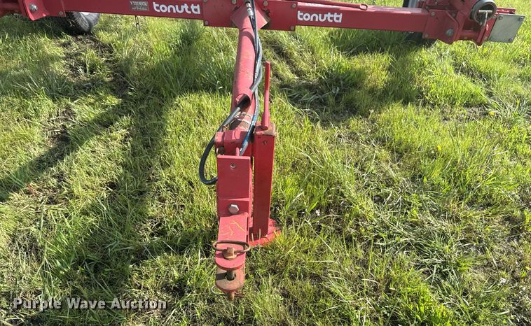 image for item EG8074 Tonutti RCS12 hay rake