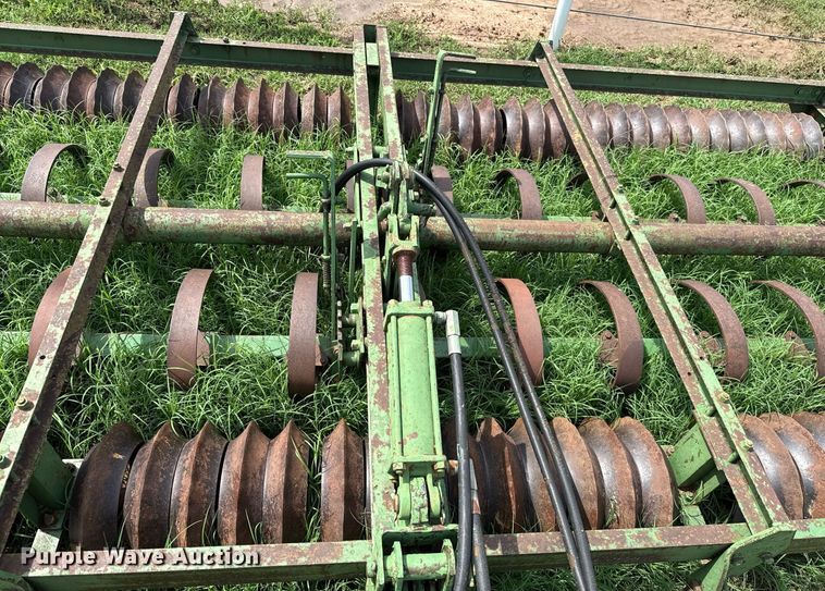 image for item EJ4686 John Deere cultipacker