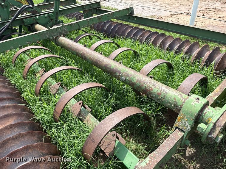 image for item EJ4686 John Deere cultipacker