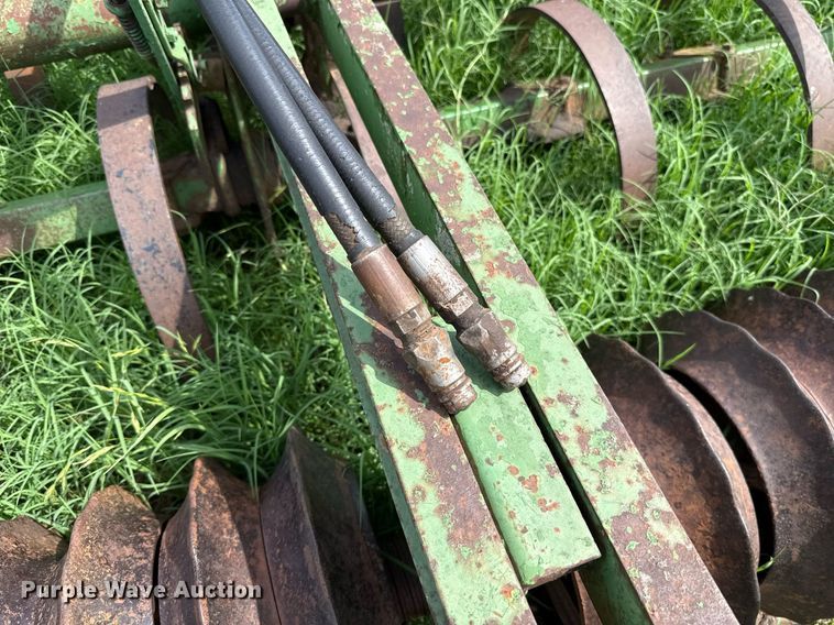 image for item EJ4686 John Deere cultipacker