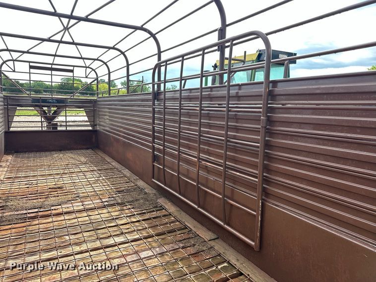 image for item EJ8696 Gooseneck Trailer  7820 livestock trailer