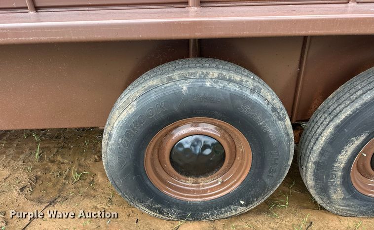 image for item EJ8696 Gooseneck Trailer  7820 livestock trailer