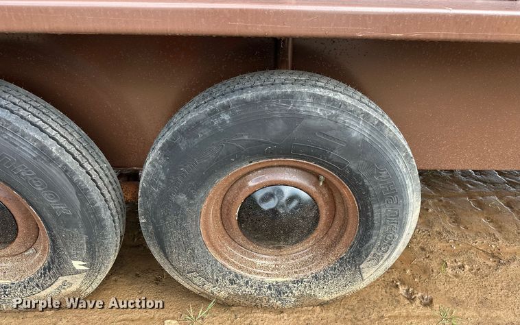 image for item EJ8696 Gooseneck Trailer  7820 livestock trailer