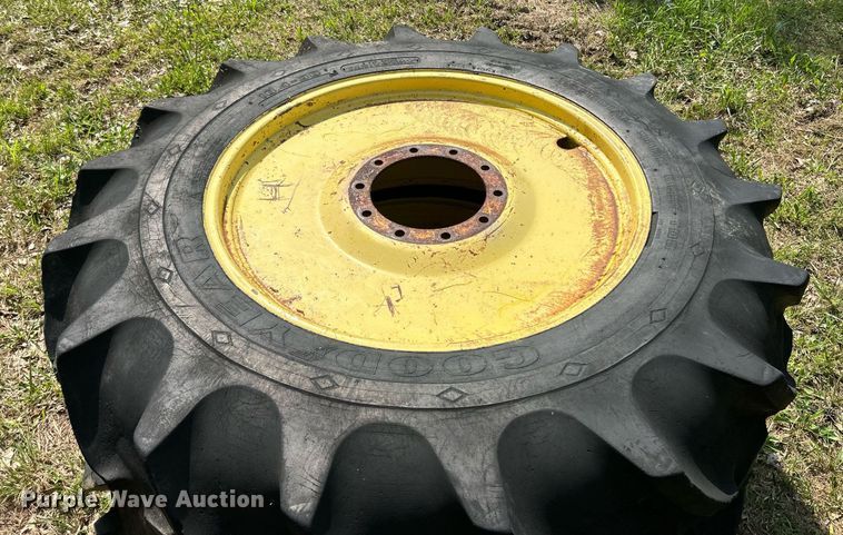 image for item EK8183 1974 John Deere 4630H tractor