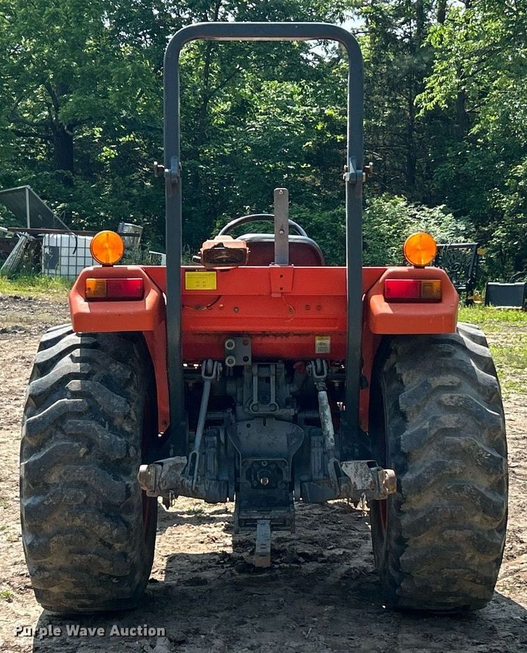 image for item EK8184 Kioti DK35 MFWD tractor