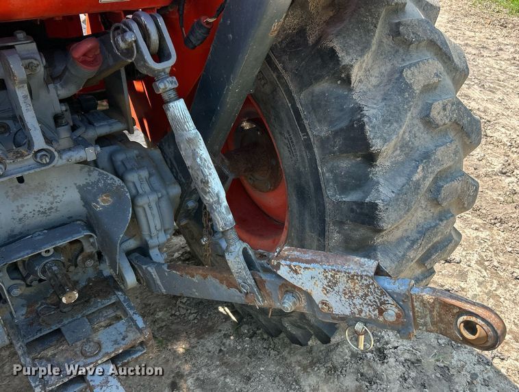 image for item EK8184 Kioti DK35 MFWD tractor