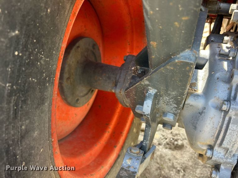 image for item EK8184 Kioti DK35 MFWD tractor