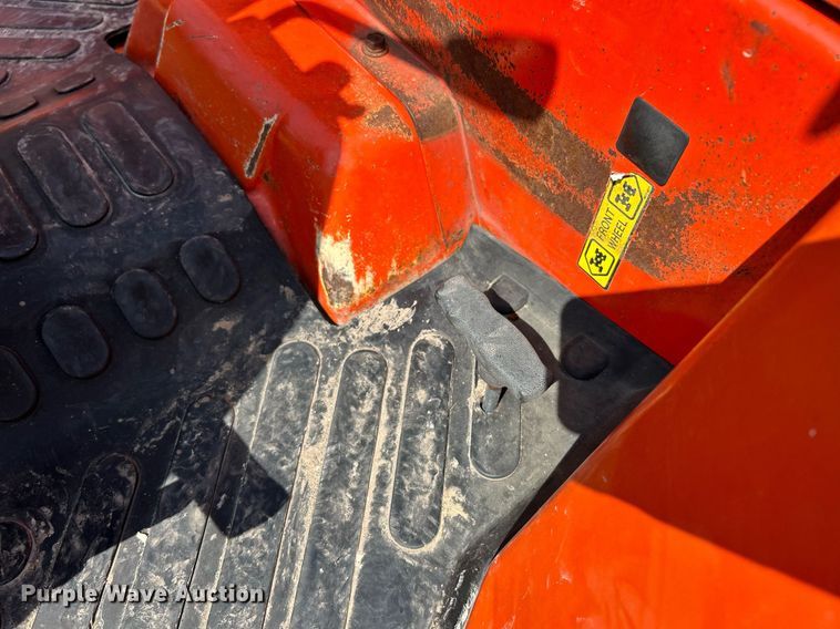 image for item EK8184 Kioti DK35 MFWD tractor