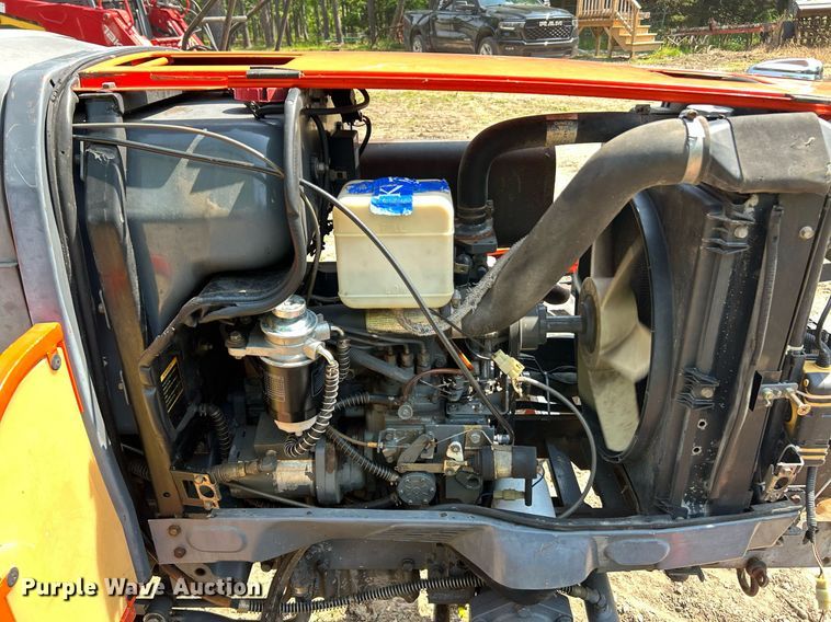 image for item EK8184 Kioti DK35 MFWD tractor