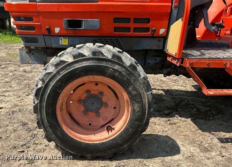 image for item EK8184 Kioti DK35 MFWD tractor