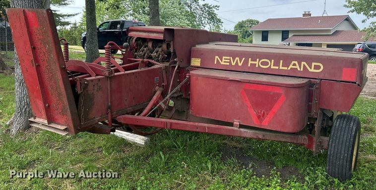 image for item EK8186 Sperry New Holland 310 small square baler