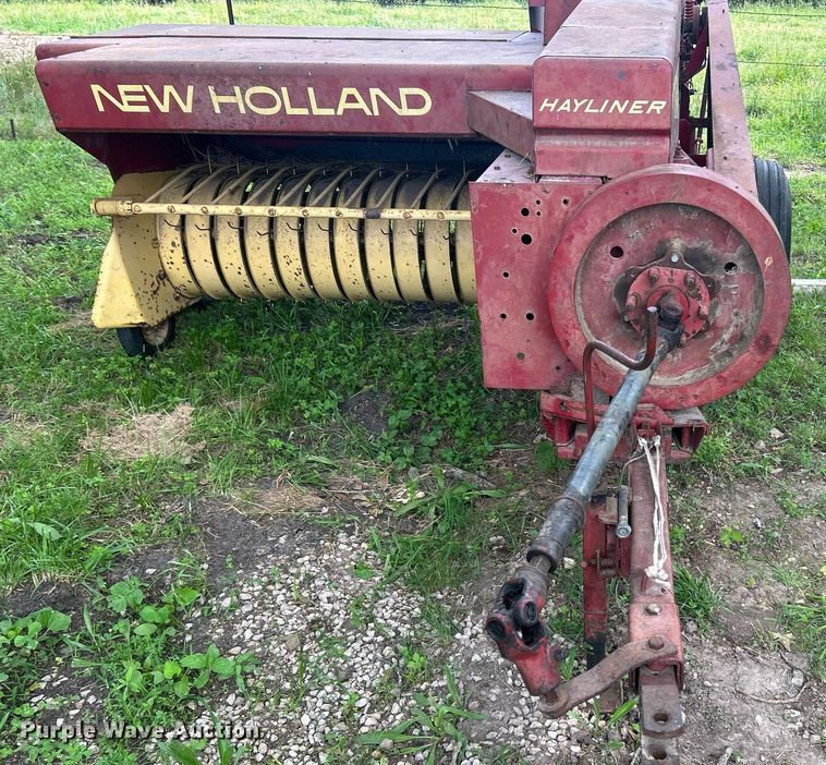 image for item EK8186 Sperry New Holland 310 small square baler