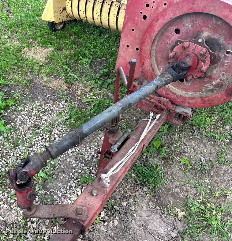 image for item EK8186 Sperry New Holland 310 small square baler