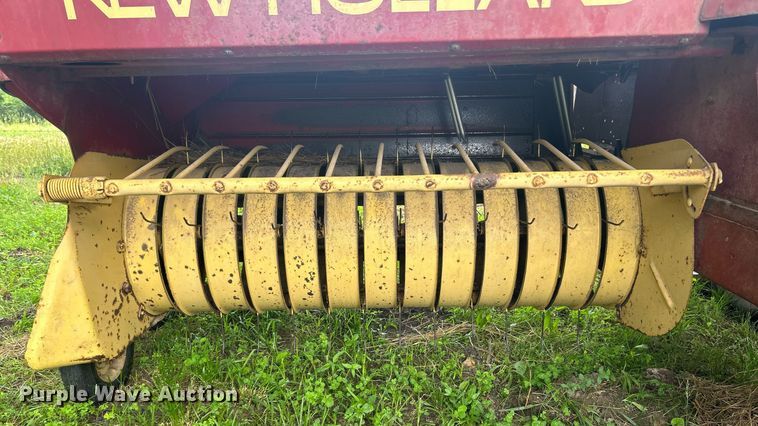 image for item EK8186 Sperry New Holland 310 small square baler