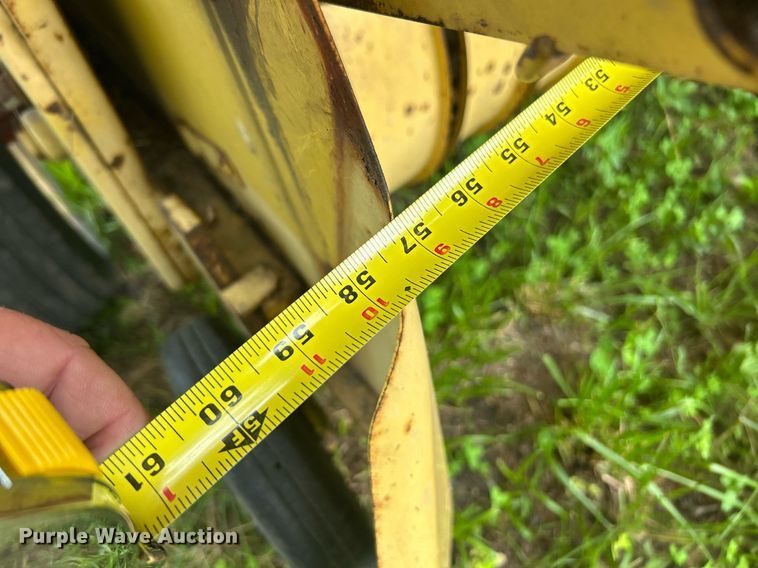 image for item EK8186 Sperry New Holland 310 small square baler