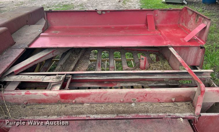 image for item EK8186 Sperry New Holland 310 small square baler