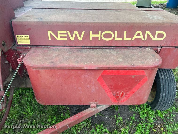 image for item EK8186 Sperry New Holland 310 small square baler