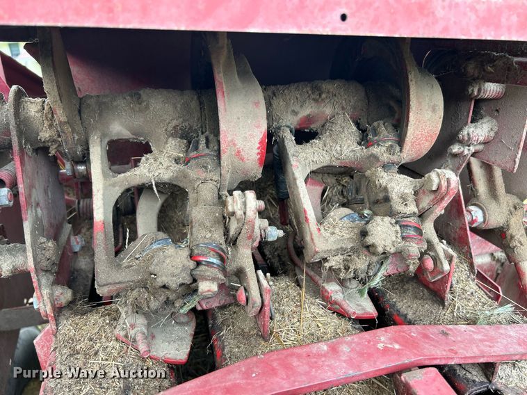 image for item EK8186 Sperry New Holland 310 small square baler