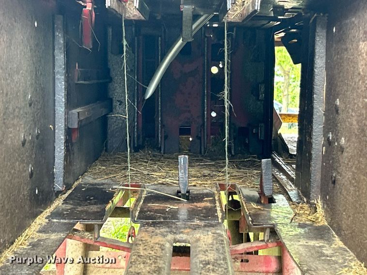 image for item EK8186 Sperry New Holland 310 small square baler