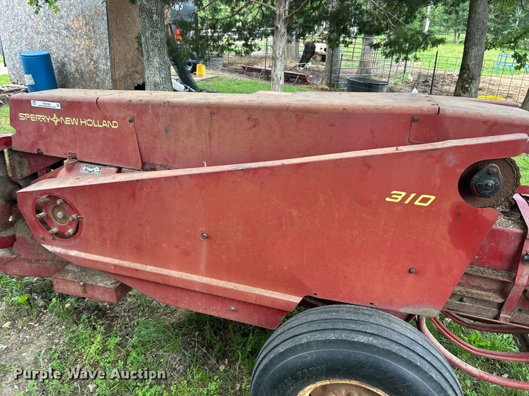 image for item EK8186 Sperry New Holland 310 small square baler