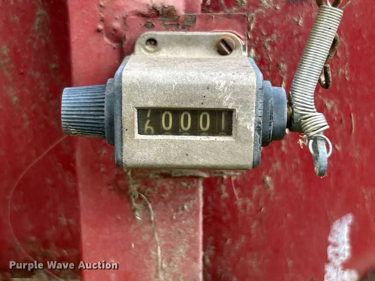 image for item EK8186 Sperry New Holland 310 small square baler