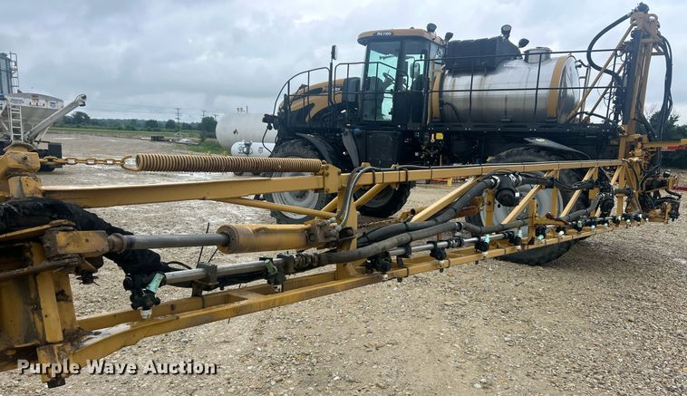 image for item EK8187 2012 Rogator RG1100 sprayer