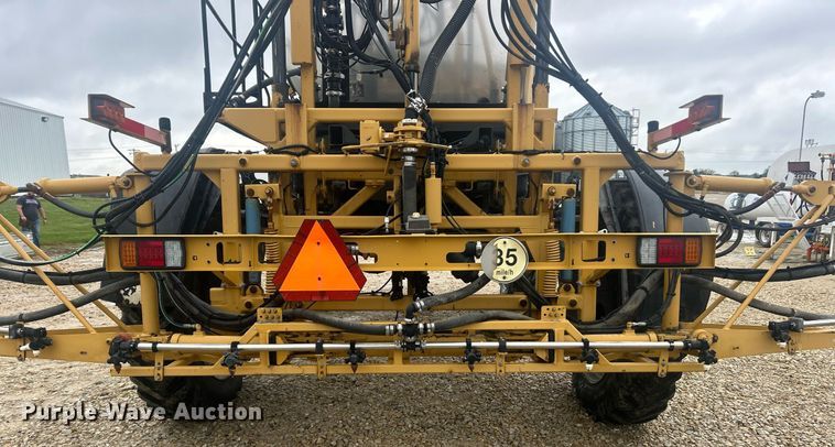 image for item EK8187 2012 Rogator RG1100 sprayer