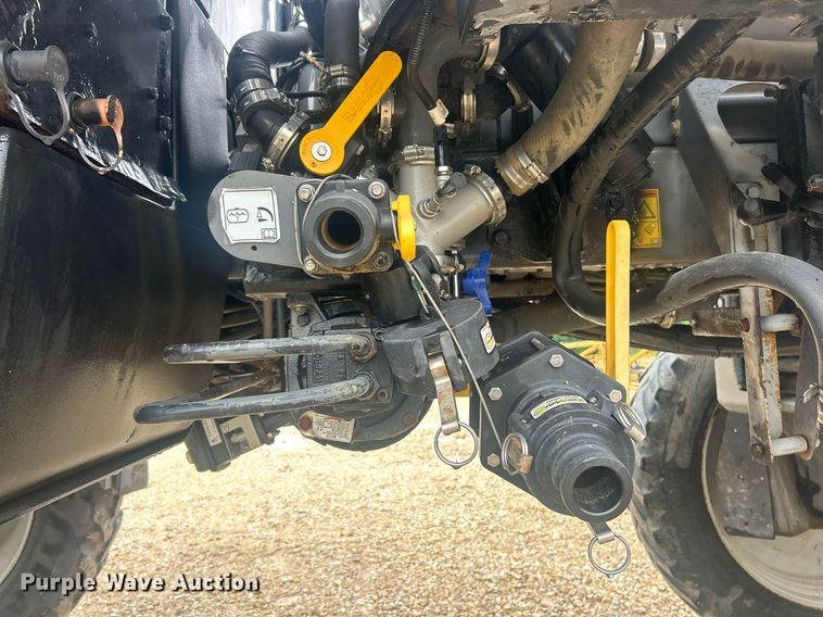 image for item EK8187 2012 Rogator RG1100 sprayer