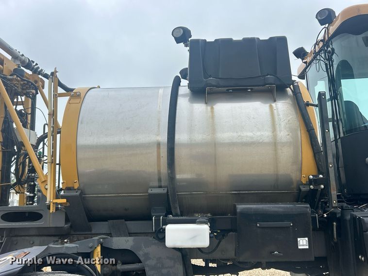 image for item EK8187 2012 Rogator RG1100 sprayer