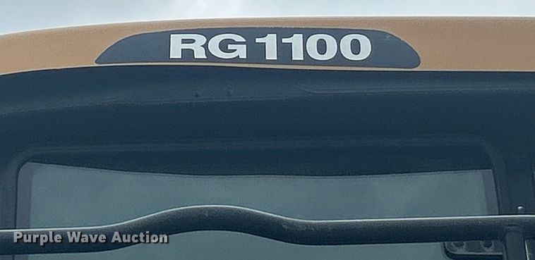 image for item EK8187 2012 Rogator RG1100 sprayer