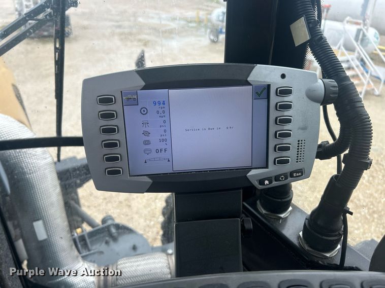 image for item EK8187 2012 Rogator RG1100 sprayer