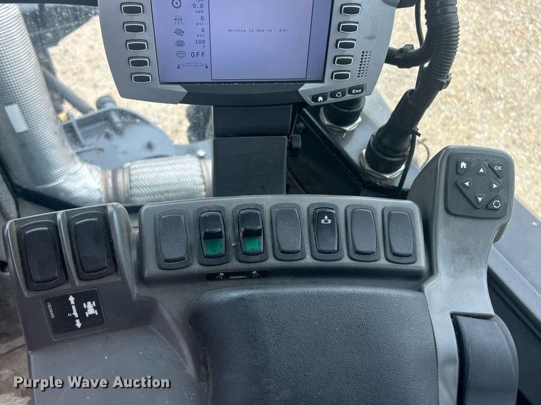 image for item EK8187 2012 Rogator RG1100 sprayer