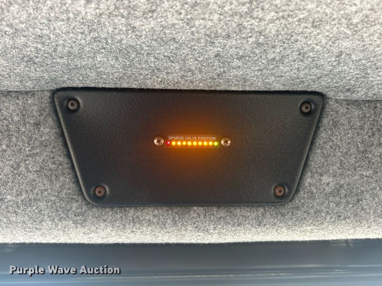 image for item EK8187 2012 Rogator RG1100 sprayer