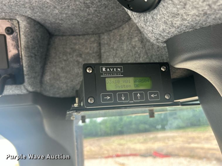 image for item EK8187 2012 Rogator RG1100 sprayer