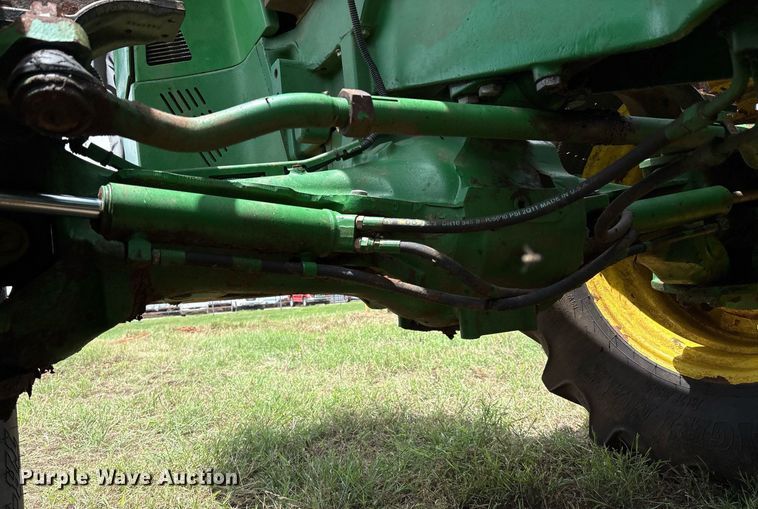 image for item EM2635 2011 John Deere 8285R MFWD tractor