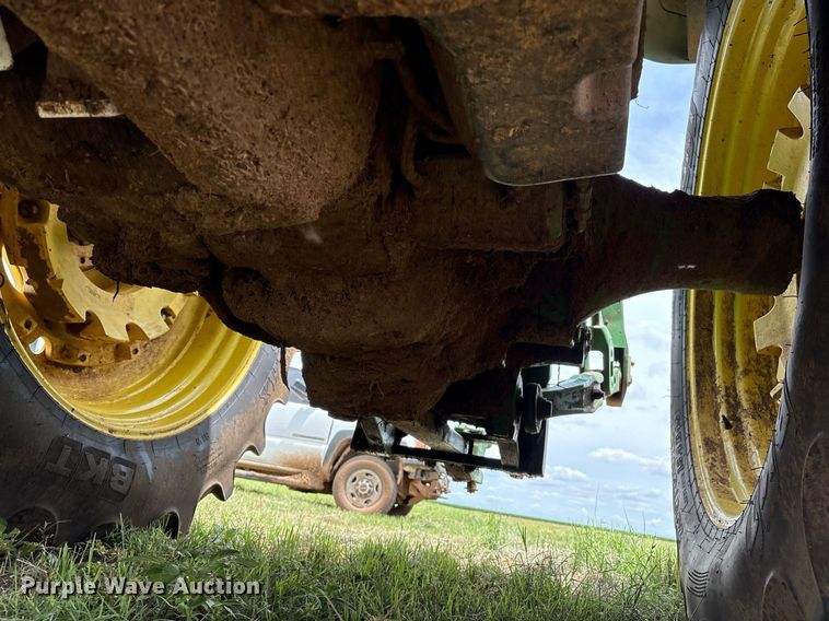 image for item EM2635 2011 John Deere 8285R MFWD tractor