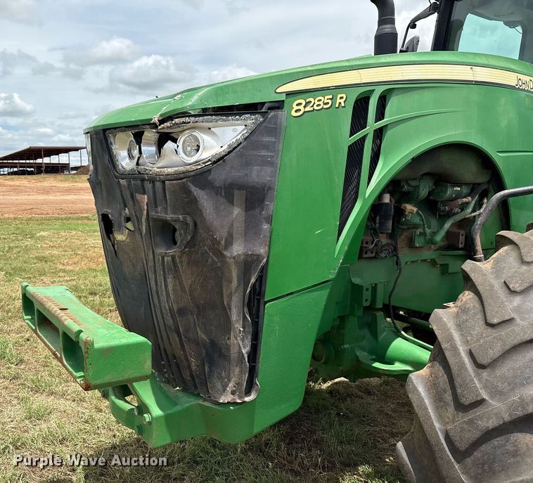 image for item EM2635 2011 John Deere 8285R MFWD tractor