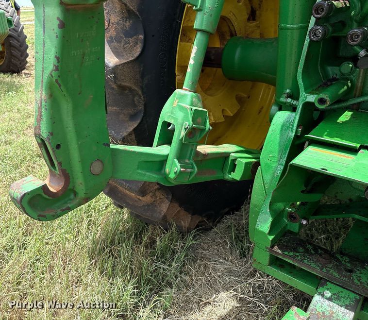 image for item EM2635 2011 John Deere 8285R MFWD tractor