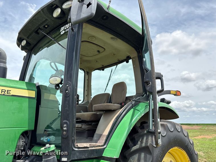 image for item EM2635 2011 John Deere 8285R MFWD tractor