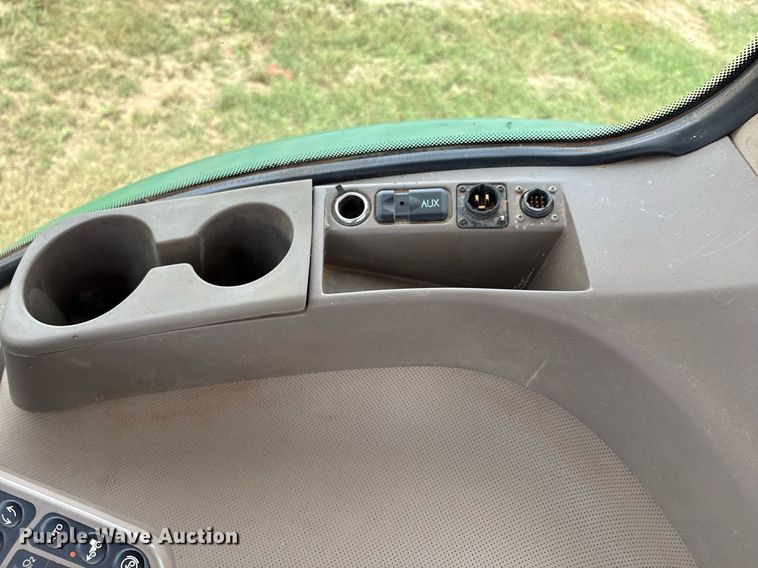 image for item EM2635 2011 John Deere 8285R MFWD tractor