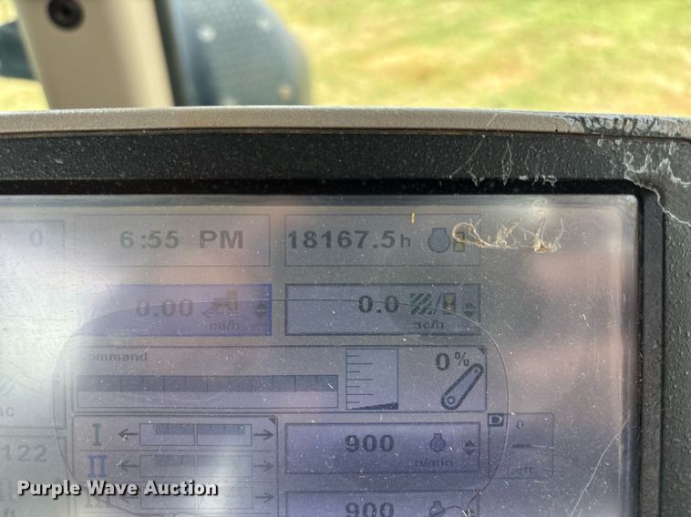 image for item EM2635 2011 John Deere 8285R MFWD tractor