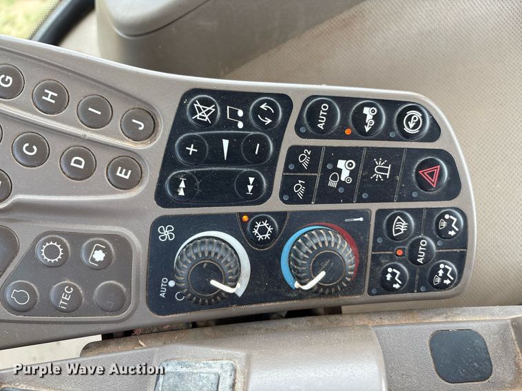 image for item EM2635 2011 John Deere 8285R MFWD tractor