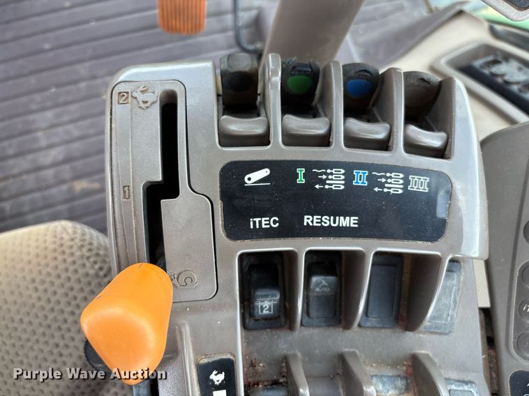 image for item EM2635 2011 John Deere 8285R MFWD tractor