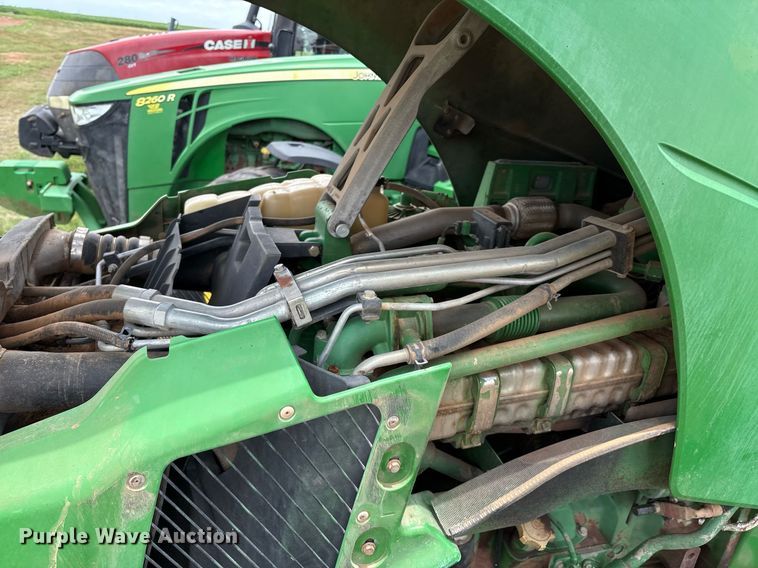 image for item EM2635 2011 John Deere 8285R MFWD tractor