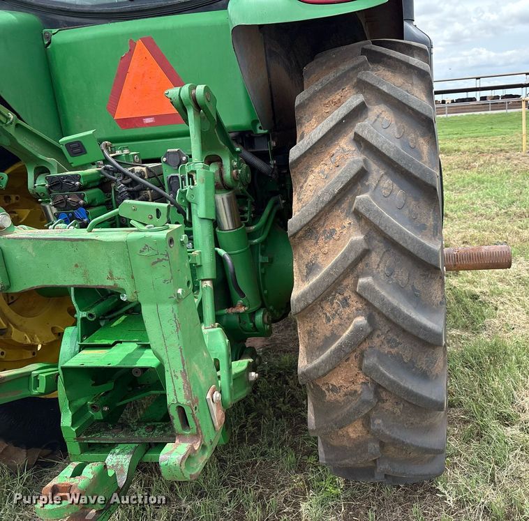 image for item EM2635 2011 John Deere 8285R MFWD tractor