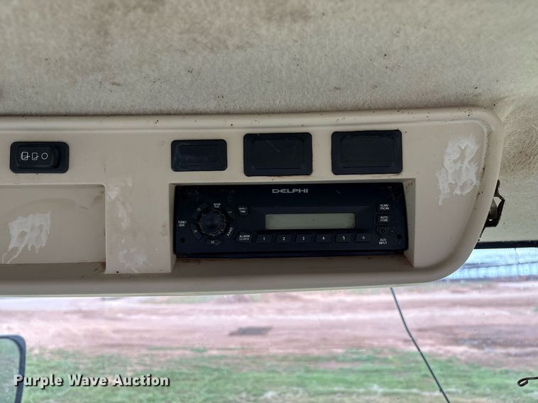 image for item EM2636 2014 John Deere 8260R MFWD tractor