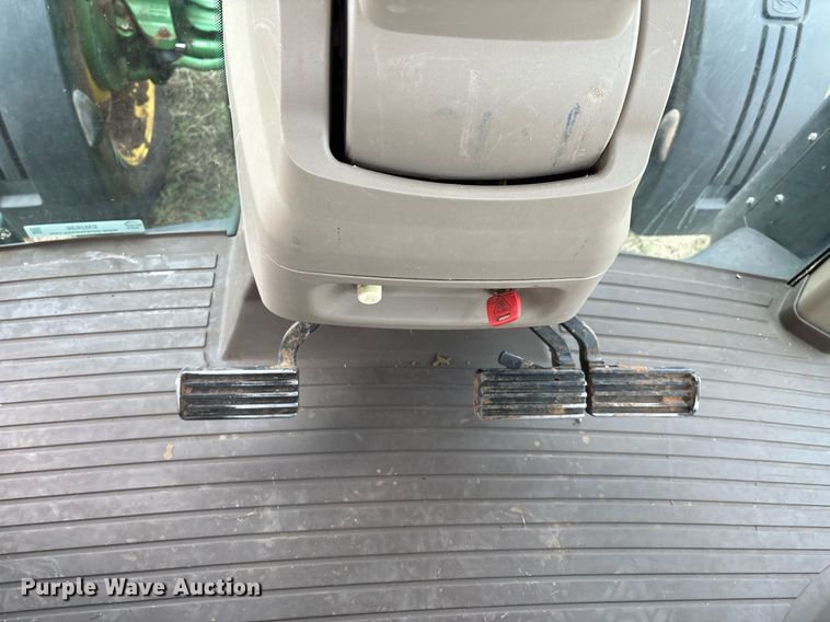 image for item EM2636 2014 John Deere 8260R MFWD tractor