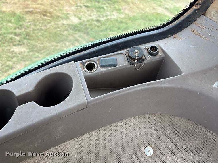 image for item EM2636 2014 John Deere 8260R MFWD tractor