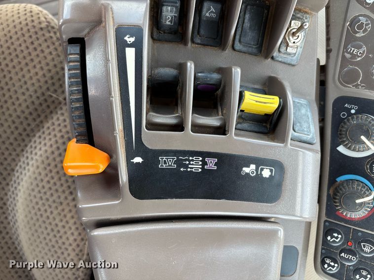 image for item EM2636 2014 John Deere 8260R MFWD tractor