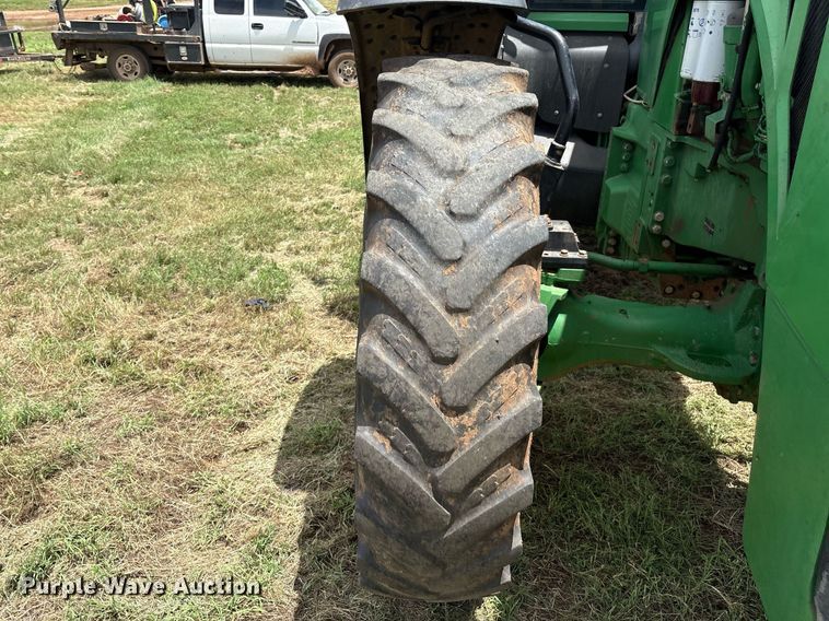 image for item EM2636 2014 John Deere 8260R MFWD tractor